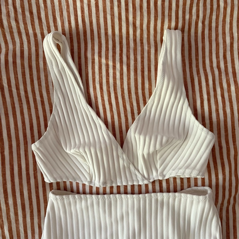 Solid & Striped White Ribbed Women's Bikini Set - Picture 3 of 7